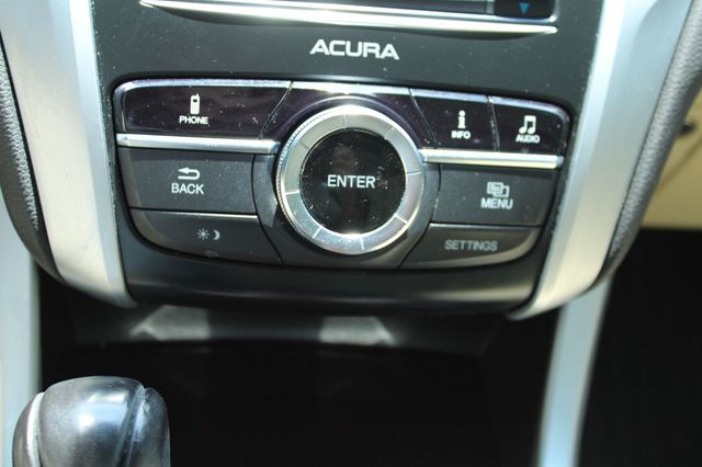 2017 Acura TLX FWD - 23048966 - 19