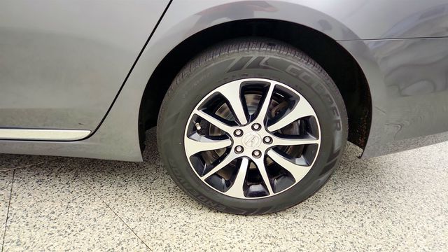 2017 Acura TLX FWD w/Technology Pkg - 23032653 - 8