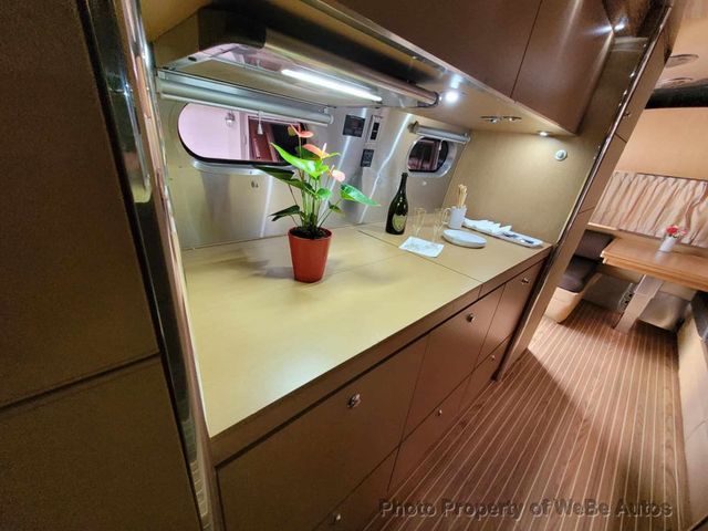 2017 Airstream Land Yacht 28' - 23047120 - 19