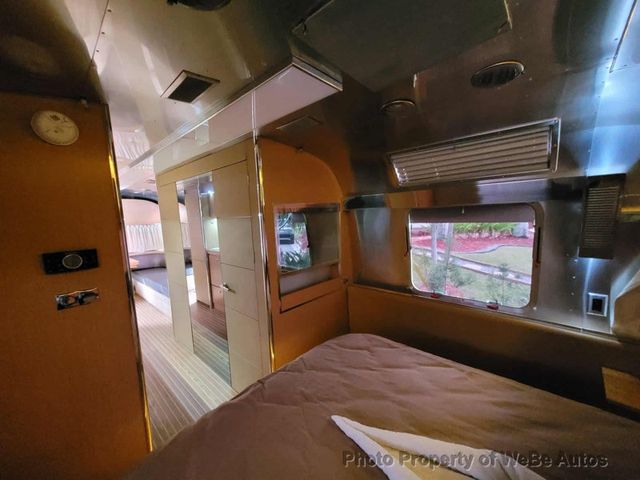 2017 Airstream Land Yacht 28' - 23047120 - 21
