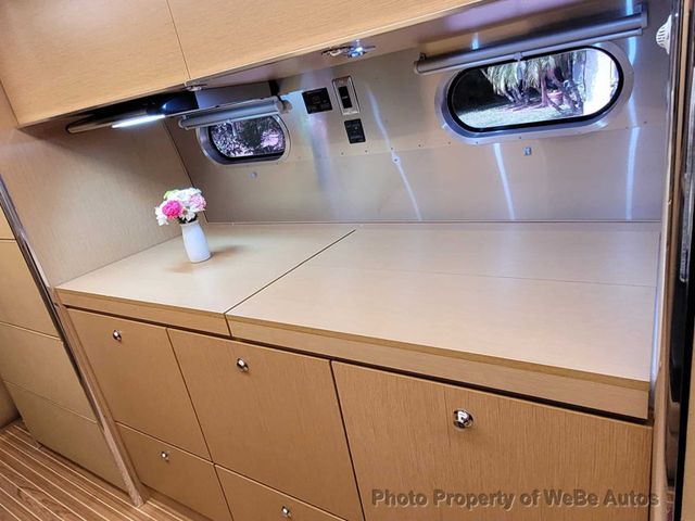 2017 Airstream Land Yacht 28' - 23047120 - 26