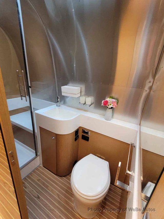 2017 Airstream Land Yacht 28' - 23047120 - 34
