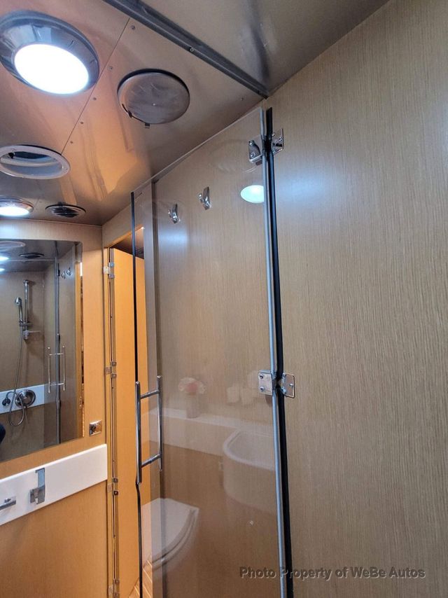 2017 Airstream Land Yacht 28' - 23047120 - 39