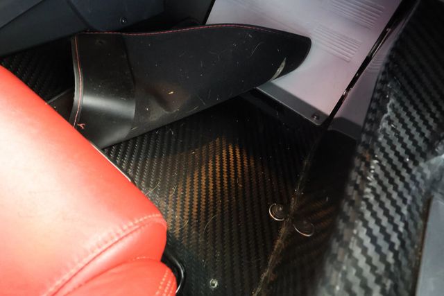 2017 Alfa Romeo 4C Coupe ALFA ROMEO 4C, SPOILER, CARBON FIBER, RED LEATHER SEATS, TINTED! - 22913572 - 30