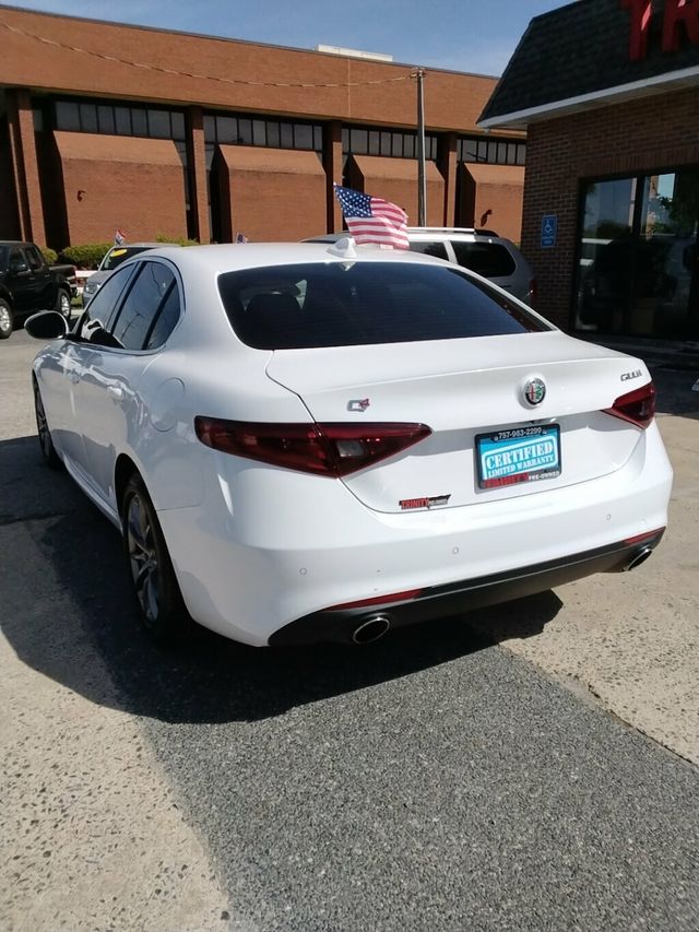 2017 Alfa Romeo Giulia AWD - 23010147 - 1
