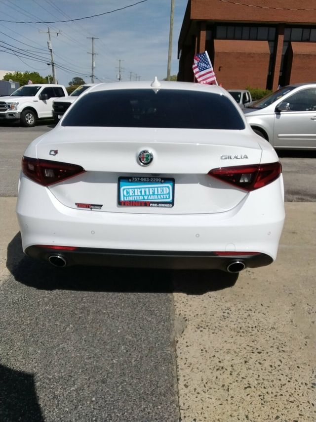 2017 Alfa Romeo Giulia AWD - 23010147 - 2