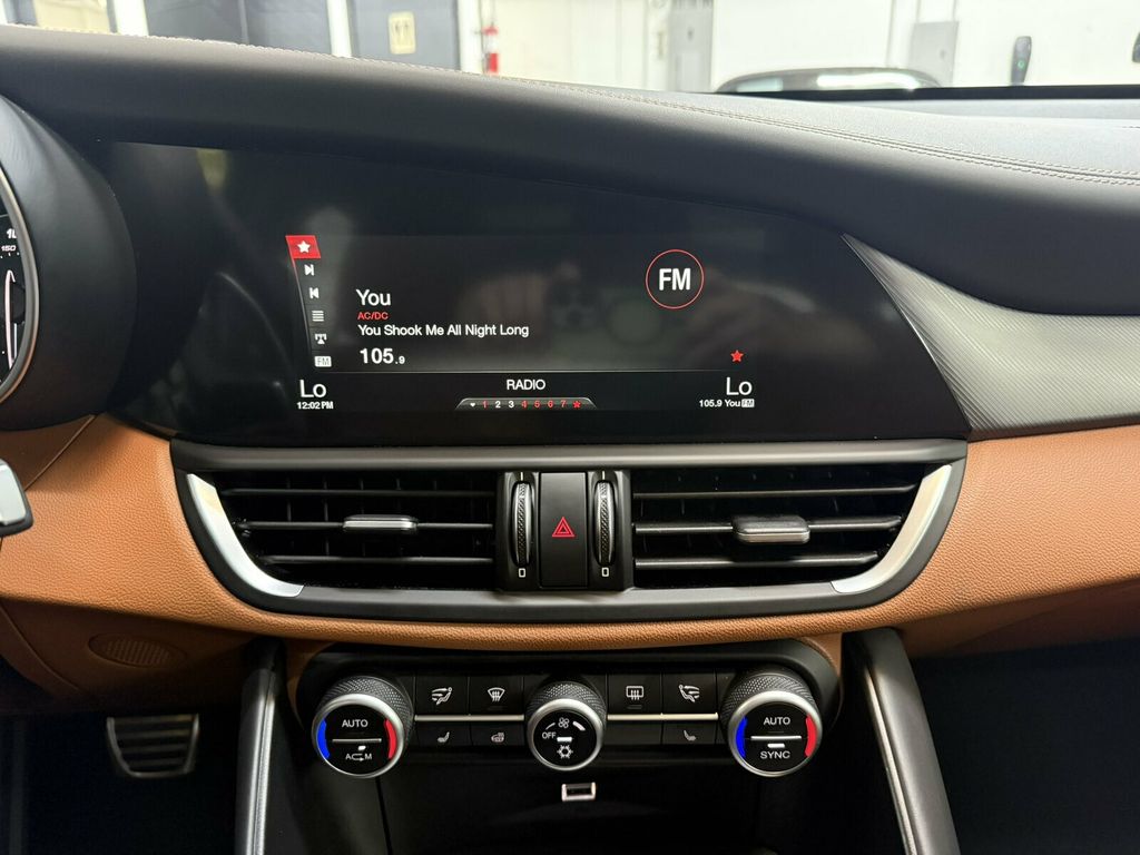 2017 Alfa Romeo Giulia Local Trade/Heated Leather Seats/Harmon Kardon Audio/Blind Spot - 23064897 - 14