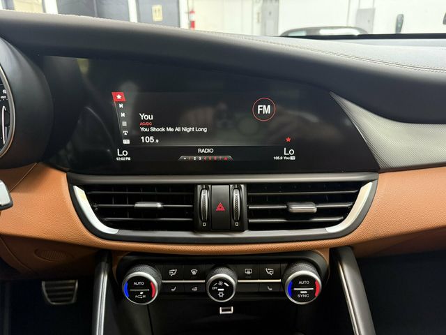 2017 Alfa Romeo Giulia Local Trade/Heated Leather Seats/Harmon Kardon Audio/Blind Spot - 23064897 - 14