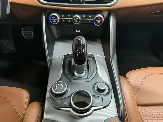 2017 Alfa Romeo Giulia Local Trade/Heated Leather Seats/Harmon Kardon Audio/Blind Spot - 23064897 - 15