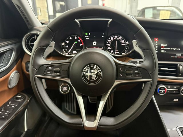 2017 Alfa Romeo Giulia Local Trade/Heated Leather Seats/Harmon Kardon Audio/Blind Spot - 23064897 - 16