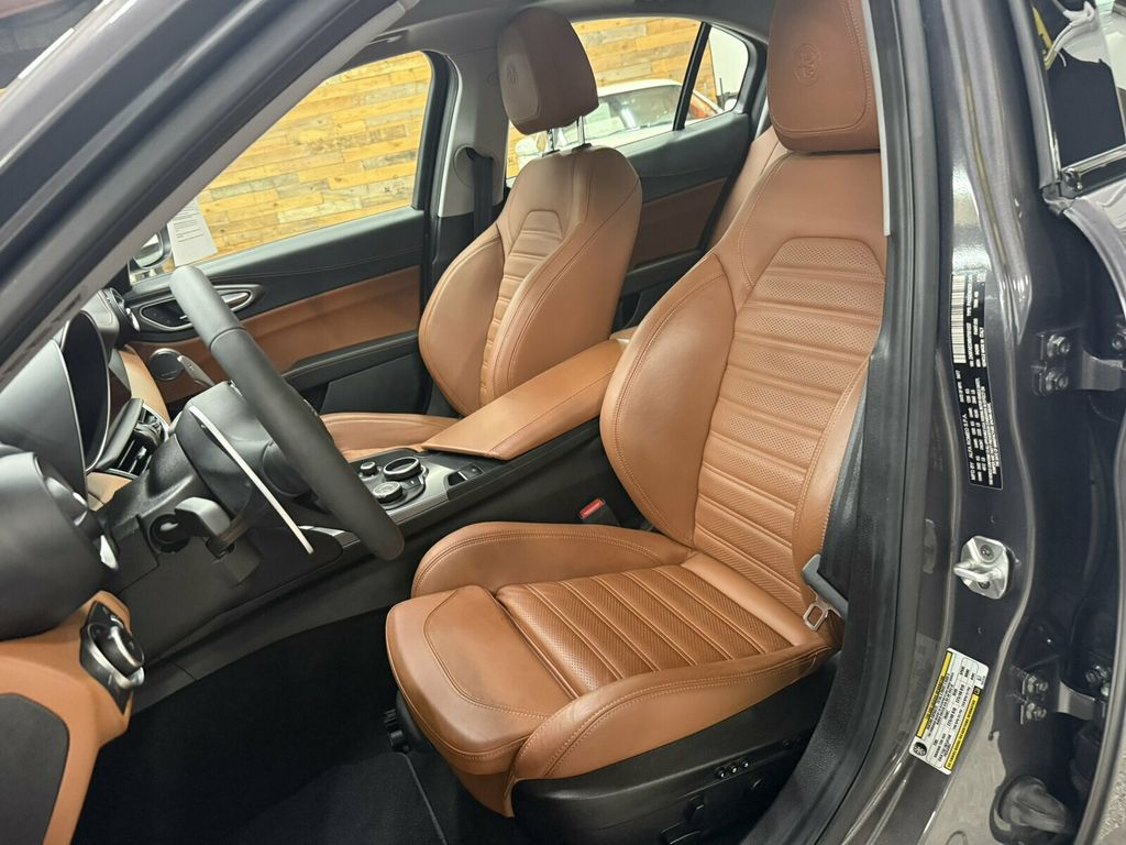 2017 Alfa Romeo Giulia Local Trade/Heated Leather Seats/Harmon Kardon Audio/Blind Spot - 23064897 - 20