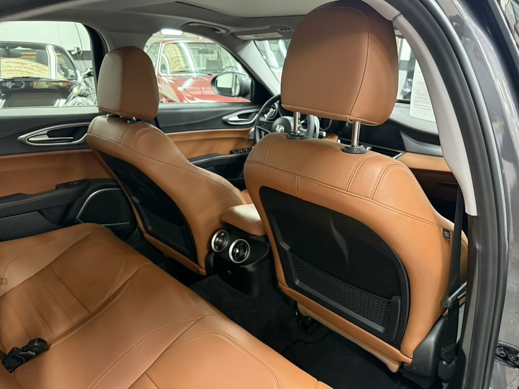 2017 Alfa Romeo Giulia Local Trade/Heated Leather Seats/Harmon Kardon Audio/Blind Spot - 23064897 - 27