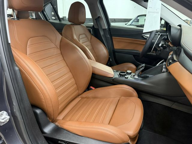 2017 Alfa Romeo Giulia Local Trade/Heated Leather Seats/Harmon Kardon Audio/Blind Spot - 23064897 - 31