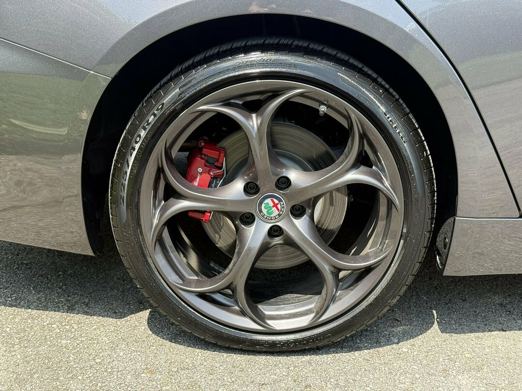 2017 Alfa Romeo Giulia Local Trade/Heated Leather Seats/Harmon Kardon Audio/Blind Spot - 23064897 - 34