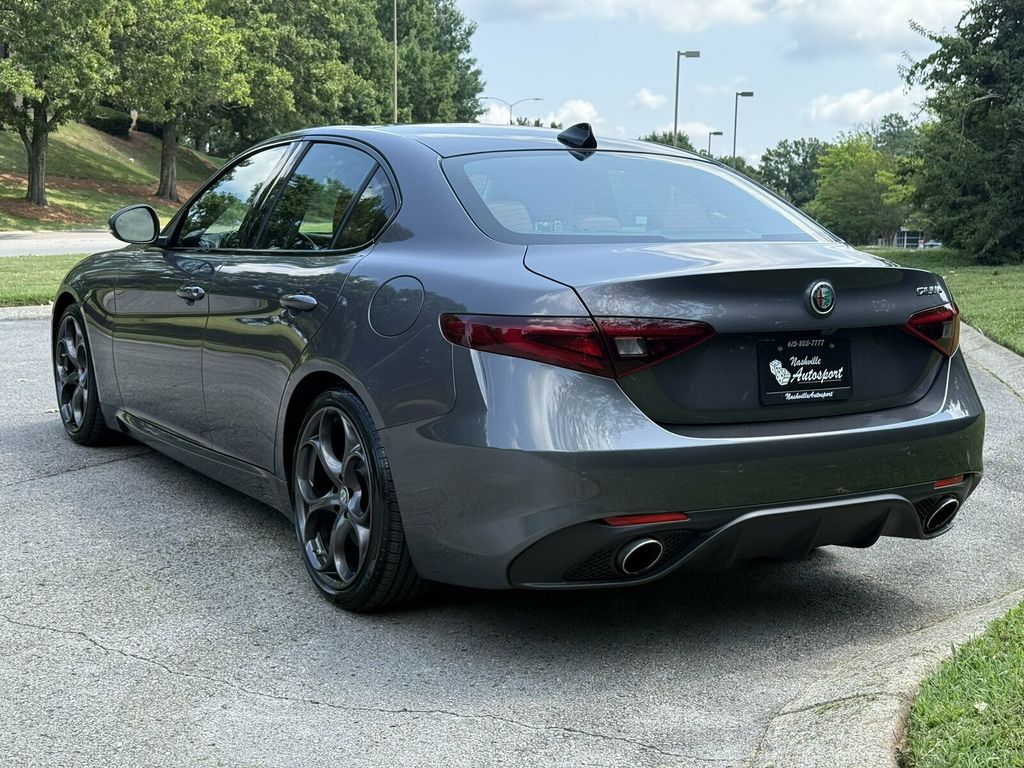 2017 Alfa Romeo Giulia Local Trade/Heated Leather Seats/Harmon Kardon Audio/Blind Spot - 23064897 - 4