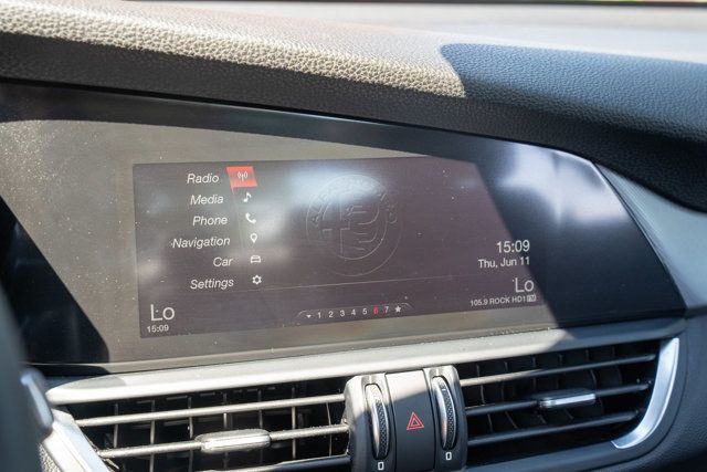 2017 Alfa Romeo Giulia LocalTrade/TI-AWD/DriverAssistancePkg/DualPaneSunroof/BackupCam - 23036513 - 25