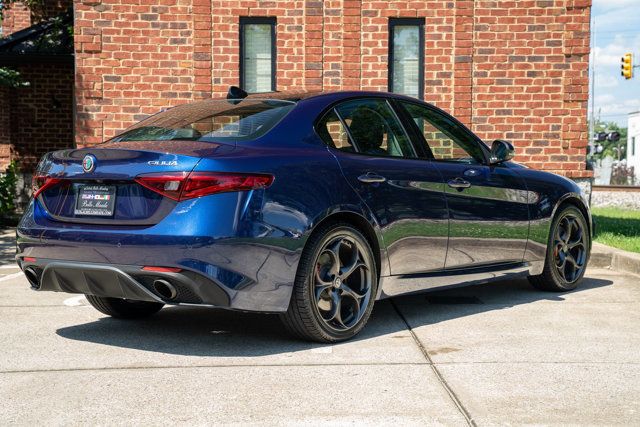 2017 Alfa Romeo Giulia LocalTrade/TI-AWD/DriverAssistancePkg/DualPaneSunroof/BackupCam - 23036513 - 4