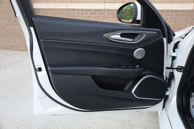 2017 Alfa Romeo Giulia Ti - 23072906 - 13