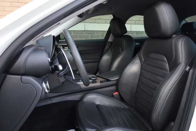 2017 Alfa Romeo Giulia Ti - 23072906 - 17