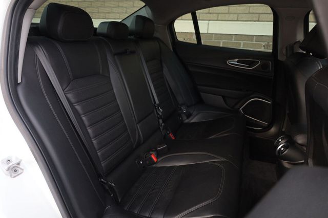 2017 Alfa Romeo Giulia Ti - 23072906 - 23