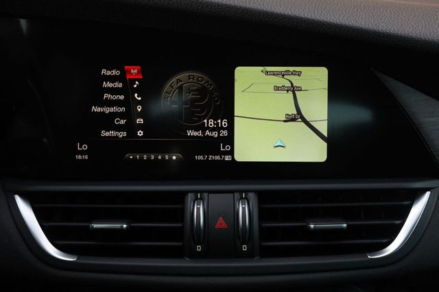 2017 Alfa Romeo Giulia Ti - 23072906 - 40