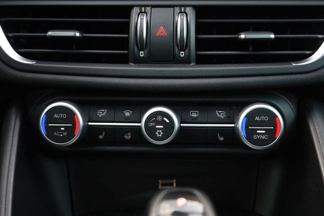 2017 Alfa Romeo Giulia Ti - 23072906 - 45