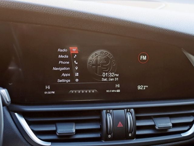 2017 Alfa Romeo Giulia Ti AWD - 22979313 - 15