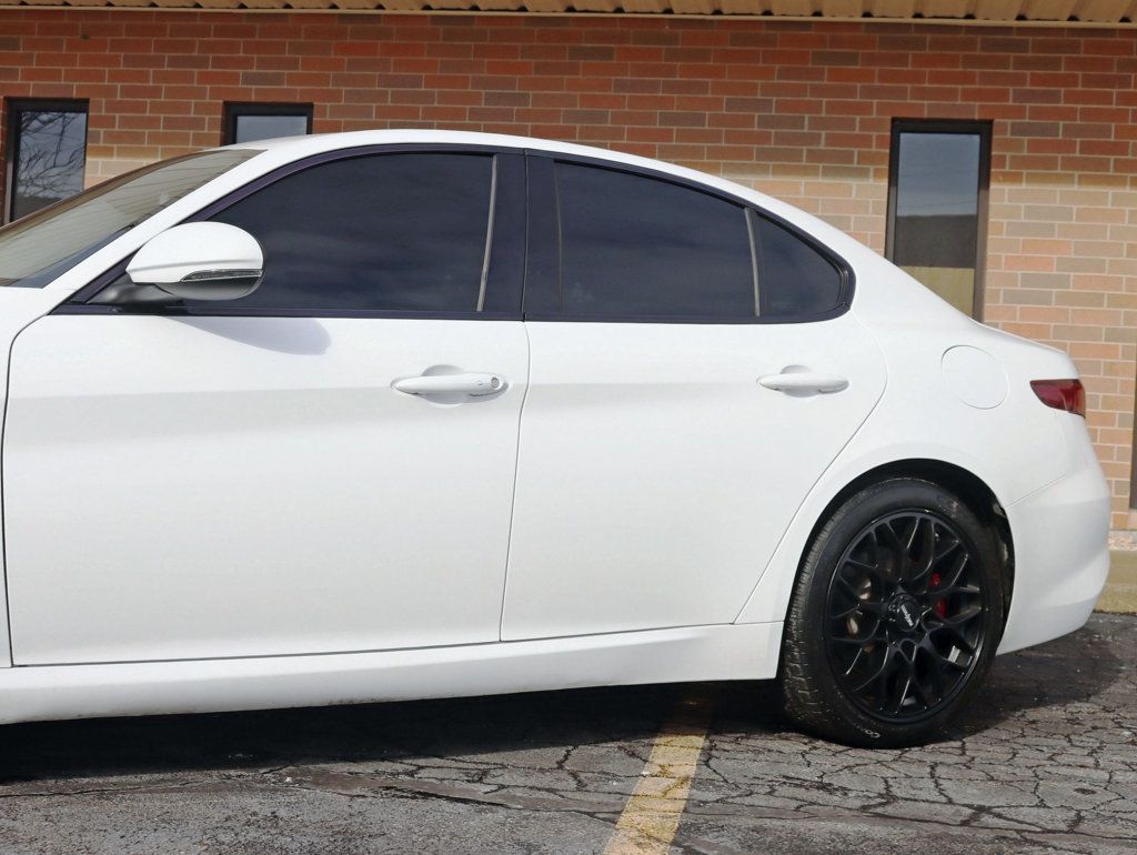 2017 Alfa Romeo Giulia Ti AWD - 22979313 - 1