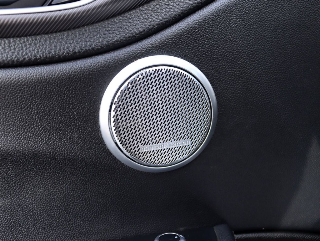 2017 Alfa Romeo Giulia Ti AWD - 22979313 - 23