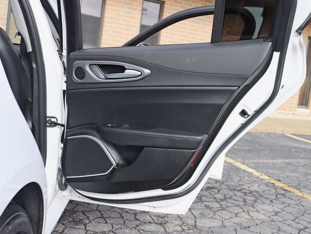 2017 Alfa Romeo Giulia Ti AWD - 22979313 - 27