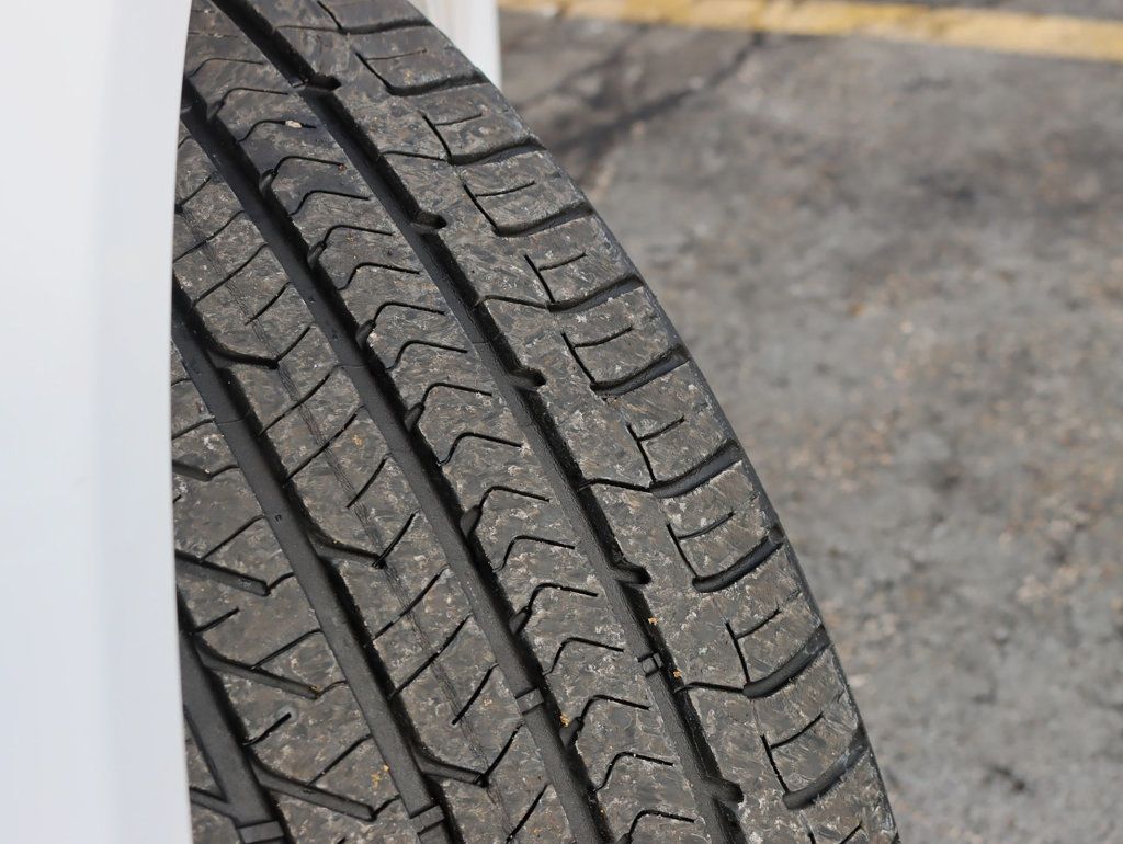 2017 Alfa Romeo Giulia Ti AWD - 22979313 - 29