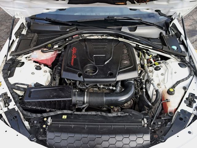 2017 Alfa Romeo Giulia Ti AWD - 22979313 - 30