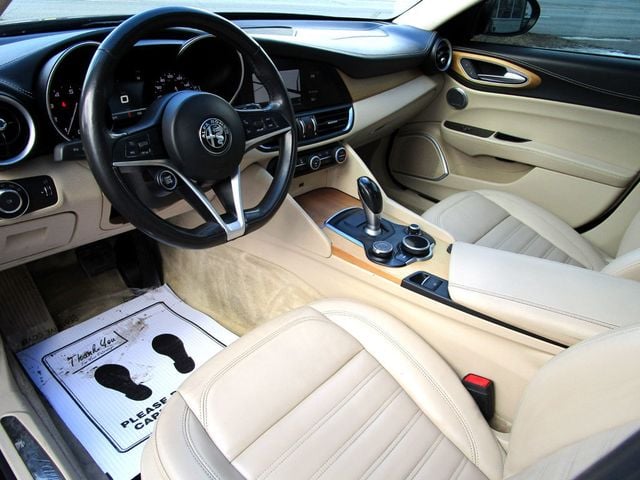 2017 Alfa Romeo Giulia Ti AWD - 22982062 - 12