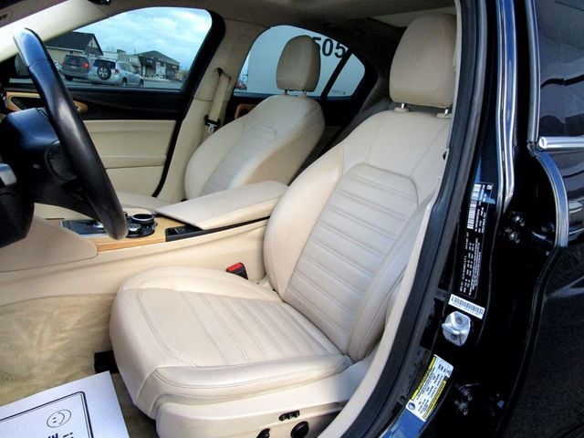 2017 Alfa Romeo Giulia Ti AWD - 22982062 - 14