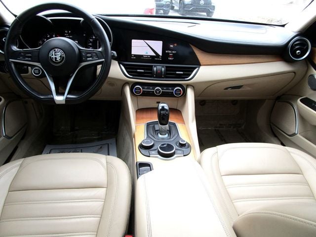 2017 Alfa Romeo Giulia Ti AWD - 22982062 - 1