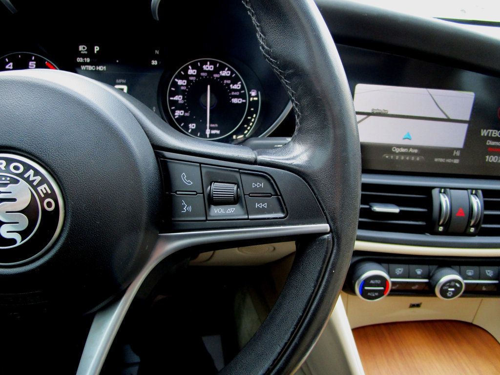2017 Alfa Romeo Giulia Ti AWD - 22982062 - 21