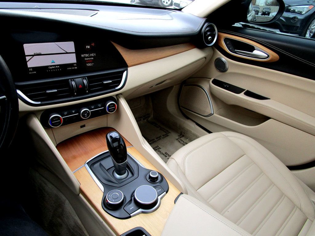 2017 Alfa Romeo Giulia Ti AWD - 22982062 - 22