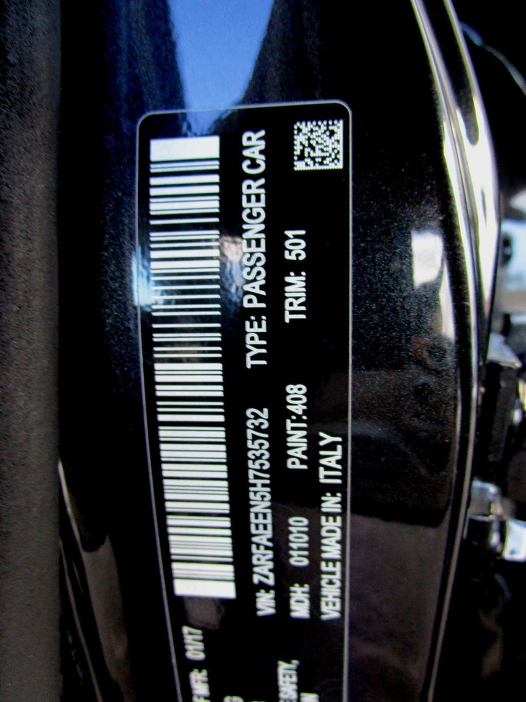 2017 Alfa Romeo Giulia Ti AWD - 22982062 - 39