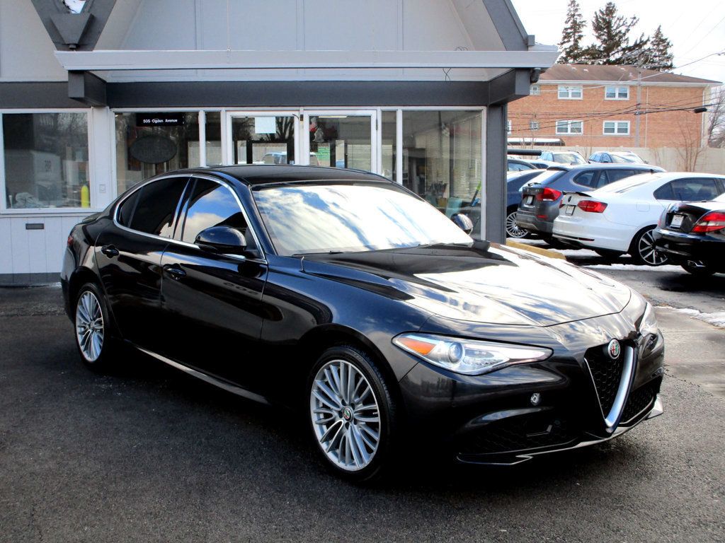 2017 Alfa Romeo Giulia Ti AWD - 22982062 - 6