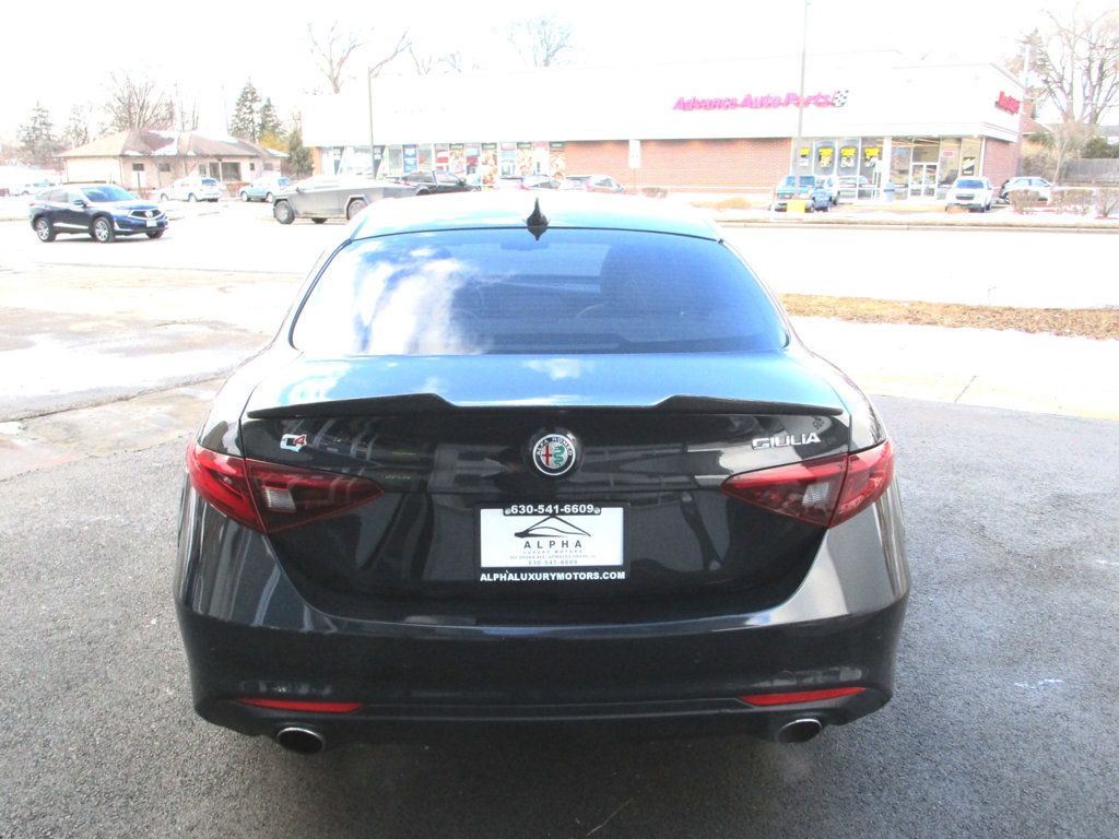 2017 Alfa Romeo Giulia Ti AWD - 22982062 - 8