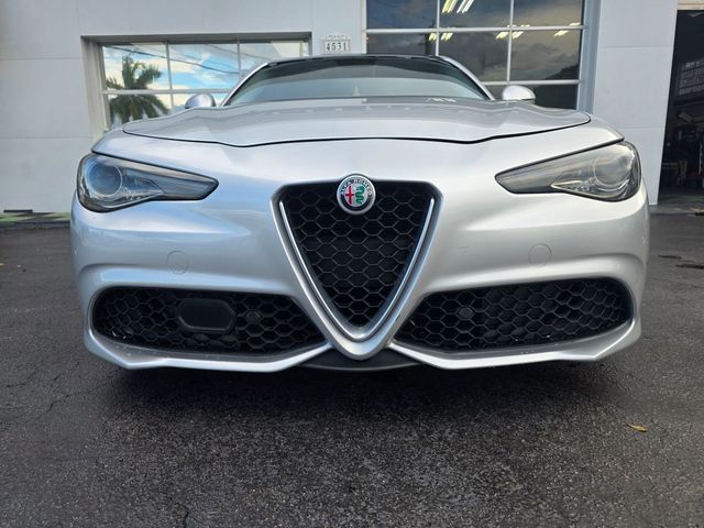 2017 Alfa Romeo Giulia Ti RWD - 23064964 - 10