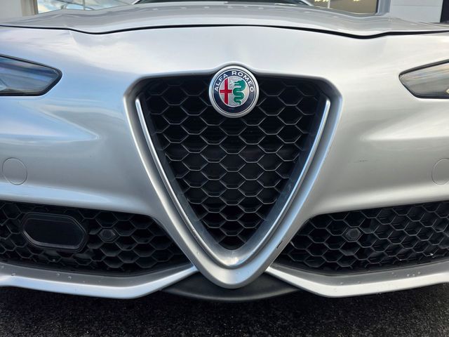 2017 Alfa Romeo Giulia Ti RWD - 23064964 - 11