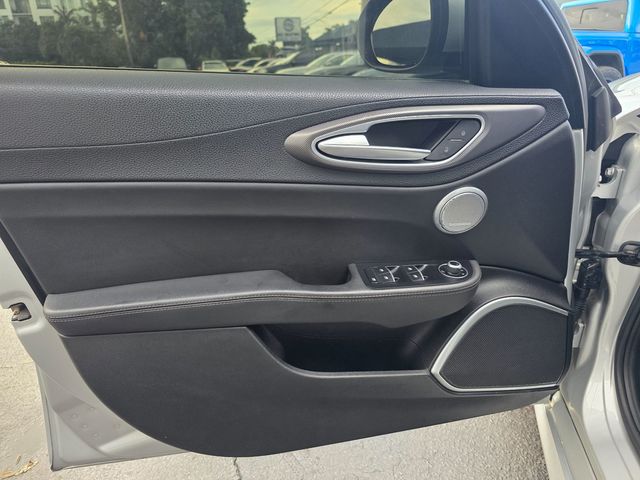 2017 Alfa Romeo Giulia Ti RWD - 23064964 - 13