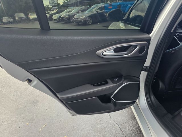 2017 Alfa Romeo Giulia Ti RWD - 23064964 - 18