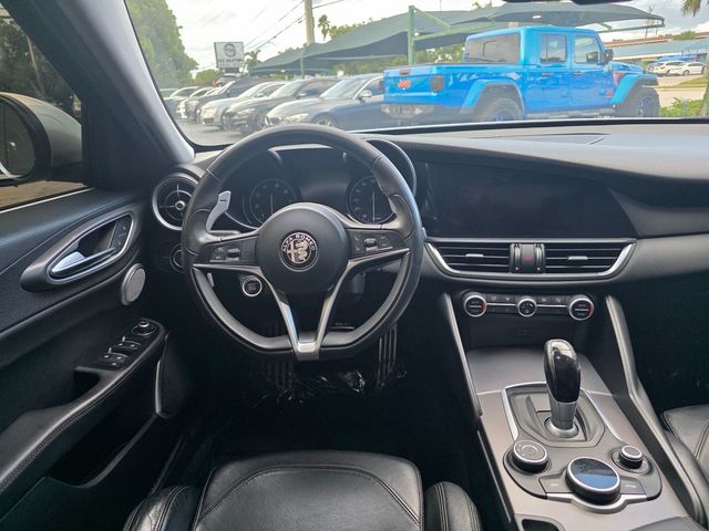 2017 Alfa Romeo Giulia Ti RWD - 23064964 - 20