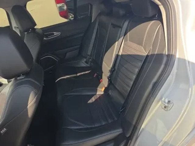 2017 Alfa Romeo Giulia Ti RWD - 23064964 - 5