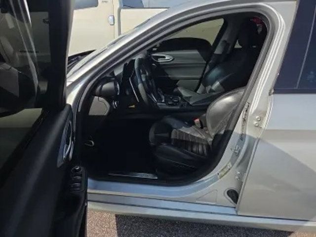 2017 Alfa Romeo Giulia Ti RWD - 23064964 - 6