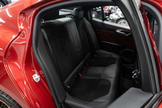 2017 Alfa Romeo Giulia Quadrifoglio  - 23014666 - 11