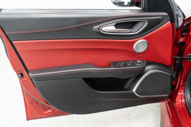 2017 Alfa Romeo Giulia Quadrifoglio  - 23014666 - 12