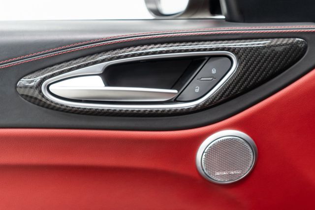 2017 Alfa Romeo Giulia Quadrifoglio  - 23014666 - 13